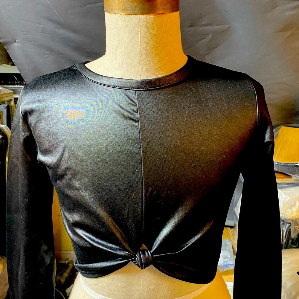 Black top NWOT Never worn